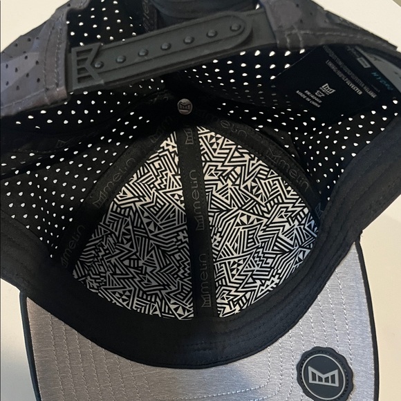 Melin Men's Black Camo Baseball Cap NWOT - Picture 4 of 8